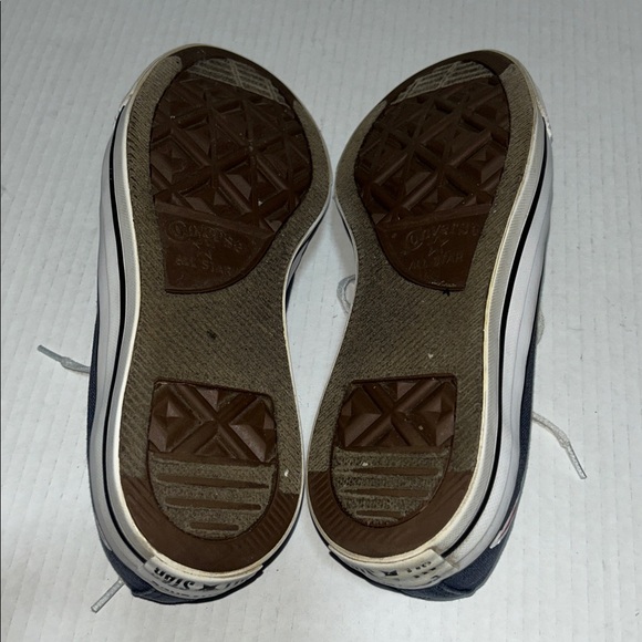 Converse x New England Patriots Sneakers - Unisex Mens 7.5 / Women’s 9.5 - Picture 8 of 10